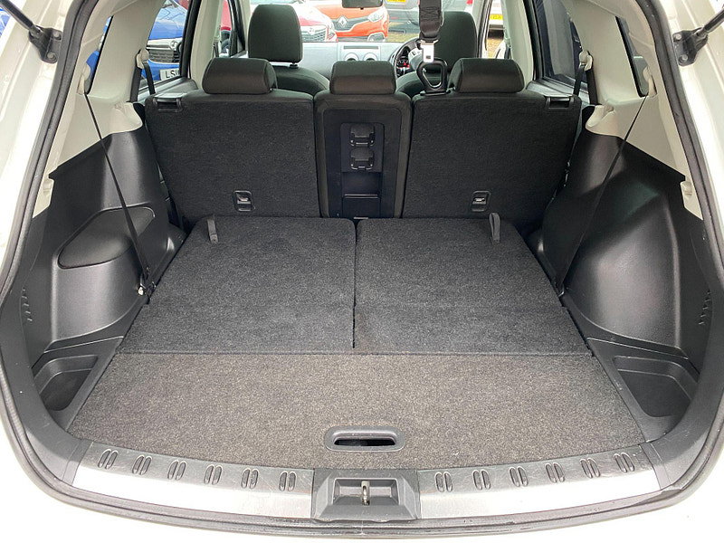 Nissan Qashqai+2 2.0 Acenta 2WD Euro 5 5dr 5dr Manual 2011