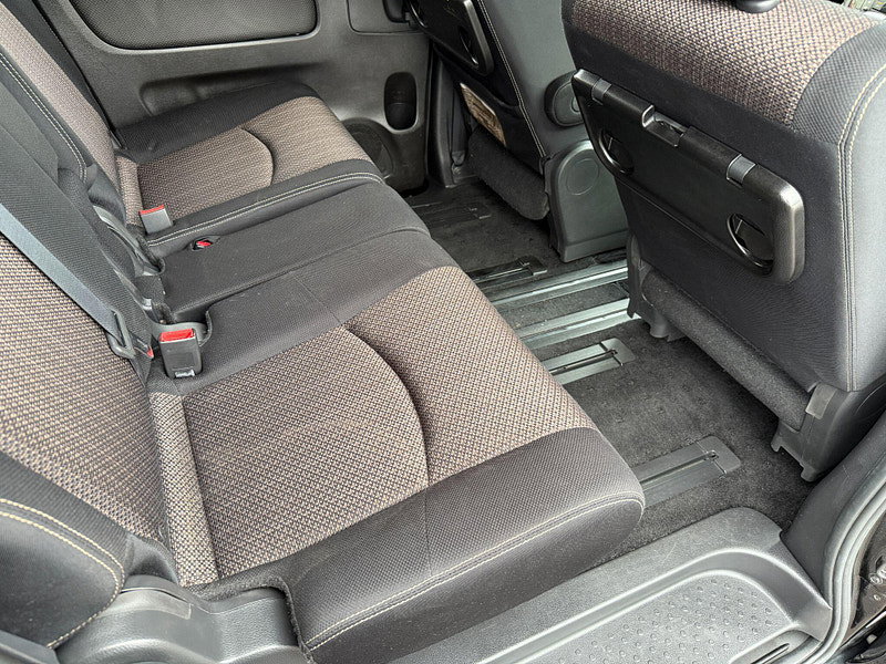 Nissan Serena HIGHWAY STAR V +HYBRID ADV SAFETY PACK 5dr Manual 2015