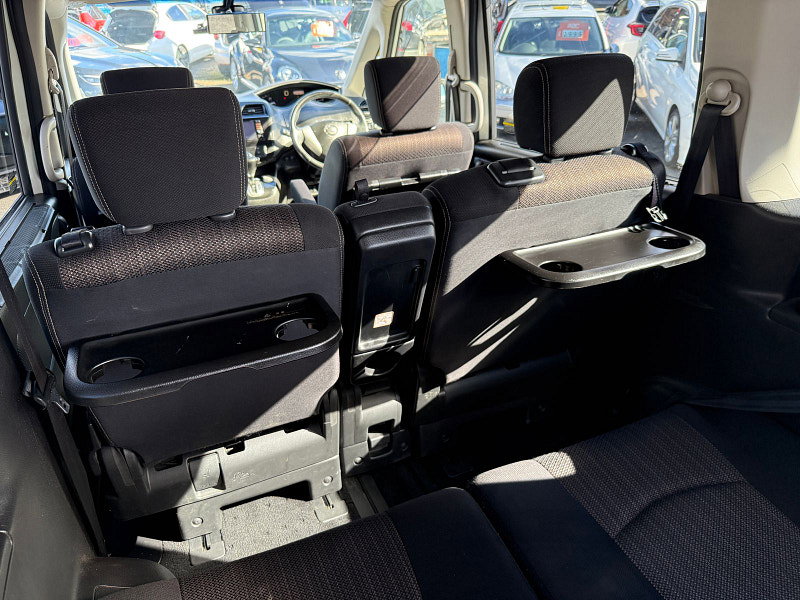Nissan Serena Nissan Serena HIGHWAY STAR S-HYBRID 2.0 5dr 8 SEATS 5dr Automatic 2014