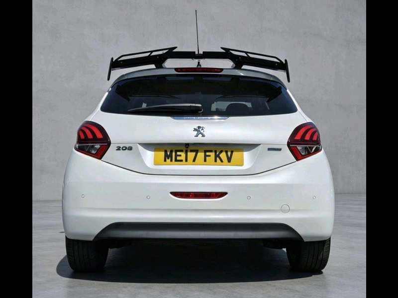 Peugeot 208 1.2 PureTech Allure Hatchback 5dr Petrol EAT Euro 6 (s/s) (110 ps) 5dr Automatic 2017