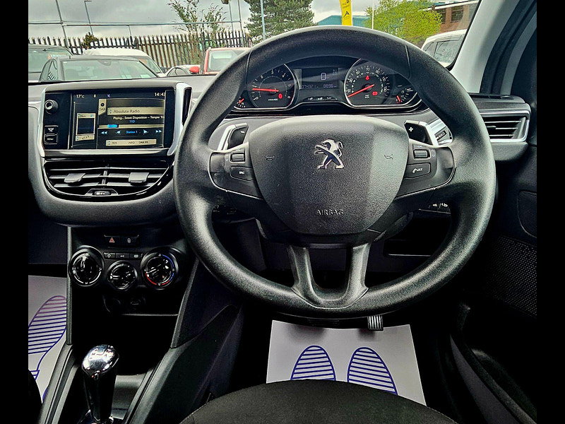 Peugeot 208 1.4 e-HDi Active EGC Euro 5 (s/s) 5dr 5dr Automatic 2014