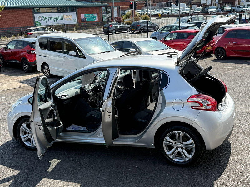 Peugeot 208 1.6 e-HDi Allure Euro 5 (s/s) 5dr 5dr Manual 2014