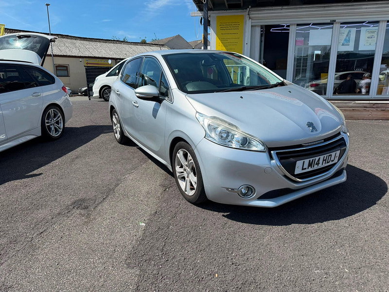 Peugeot 208 1.6 e-HDi Allure Euro 5 (s/s) 5dr 5dr Manual 2014