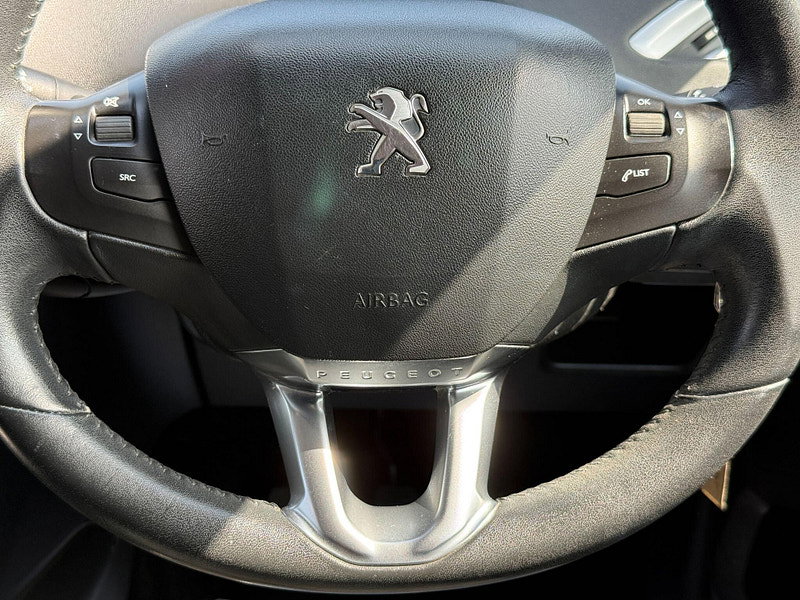 Peugeot 208 1.6 e-HDi Allure Euro 5 (s/s) 5dr 5dr Manual 2014