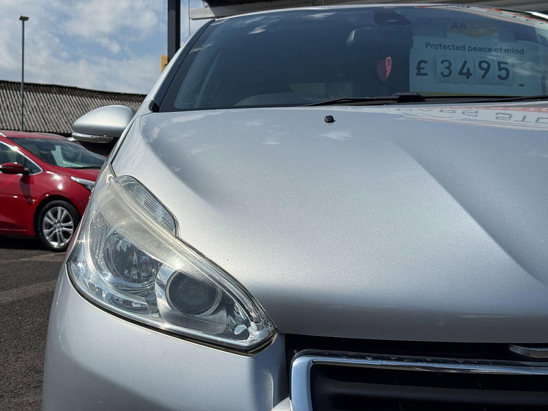 Peugeot 208 1.6 e-HDi Allure Euro 5 (s/s) 5dr 5dr Manual 2014