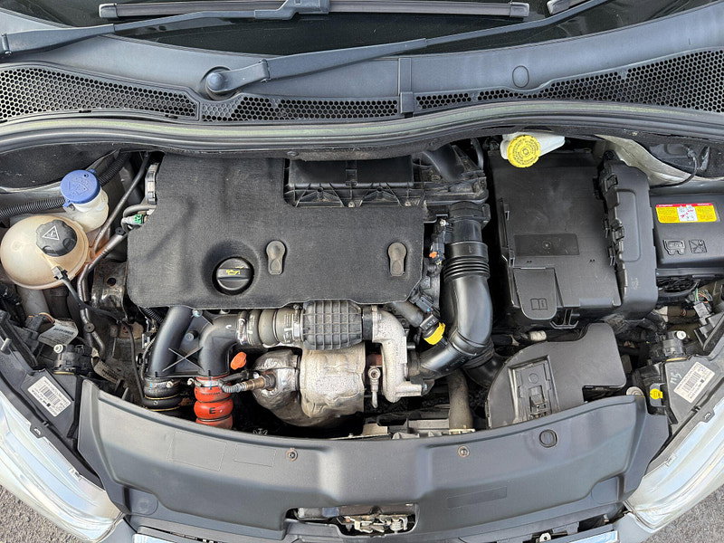 Peugeot 208 1.6 e-HDi Allure Euro 5 (s/s) 5dr 5dr Manual 2014