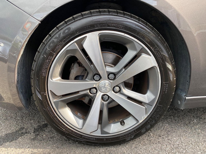 Peugeot 308 1.2 PureTech Allure Auto Euro 6 (s/s) 5dr 5dr Automatic 2015