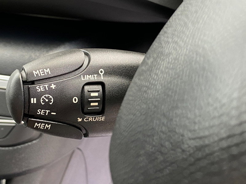 Peugeot 308 1.2 PureTech Allure Auto Euro 6 (s/s) 5dr 5dr Automatic 2015
