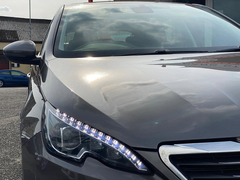 Peugeot 308 1.2 PureTech Allure Auto Euro 6 (s/s) 5dr 5dr Automatic 2015