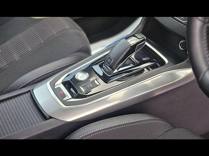 Peugeot 308 1.2 PureTech GPF Allure Hatchback 5dr Petrol EAT Euro 6 (s/s) (130 ps) 5dr Automatic 2020