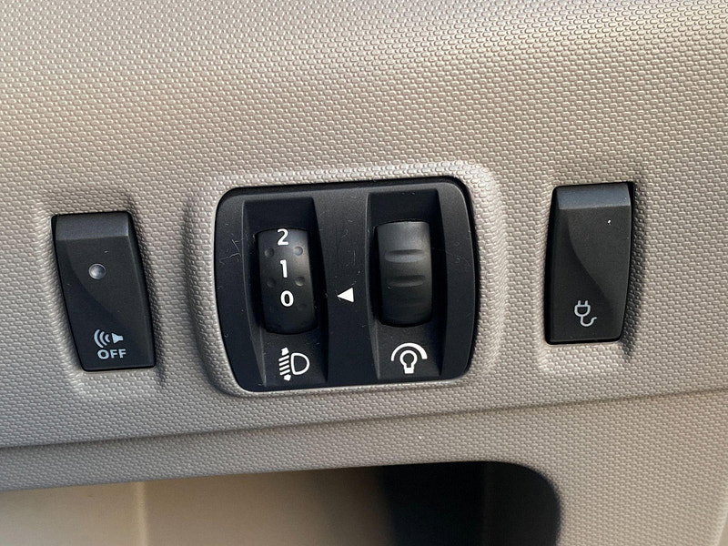 Renault Zoe R90 22kWh Expression Nav Auto 5dr (i) 5dr Automatic 2015
