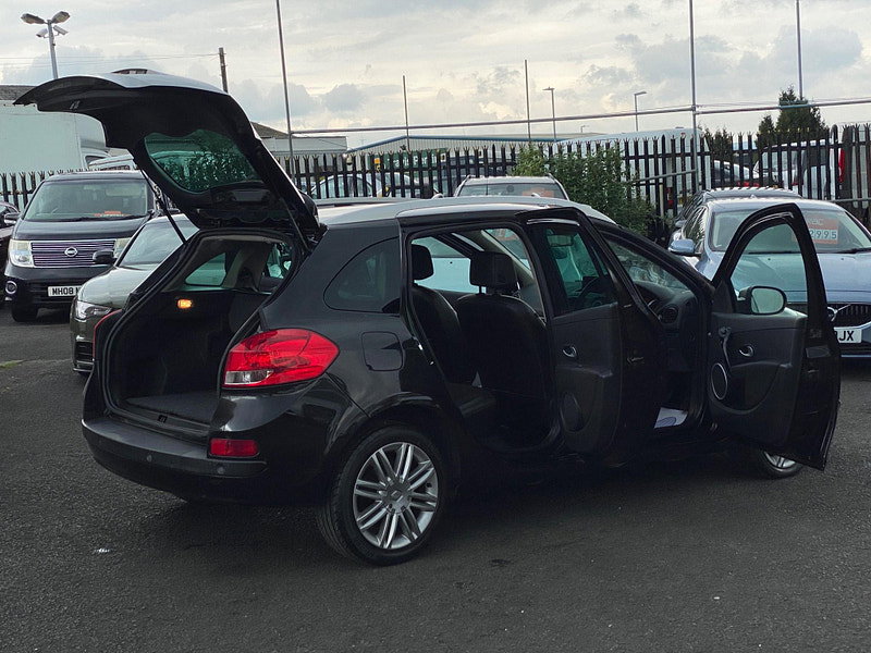 Renault Clio 1.6 VVT GT Line TomTom Sport Tourer Auto Euro 5 5dr 5dr Automatic 2011