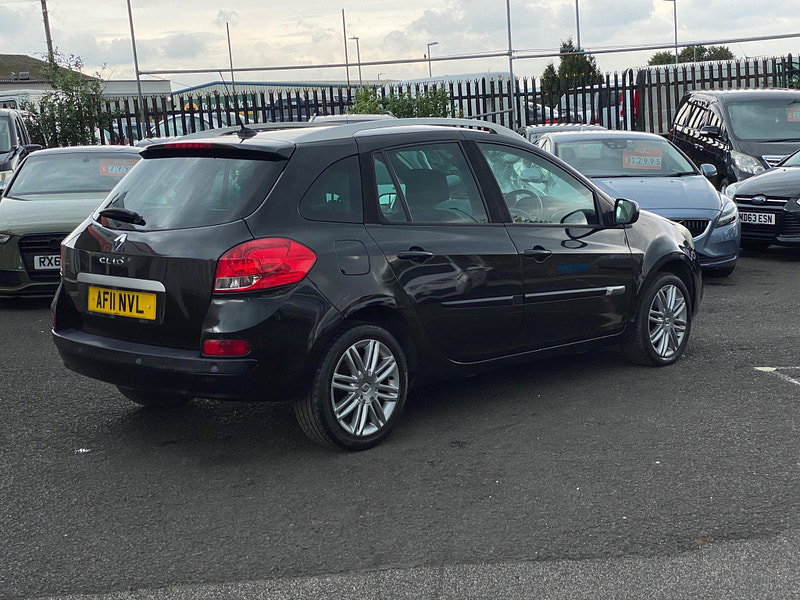 Renault Clio 1.6 VVT GT Line TomTom Sport Tourer Auto Euro 5 5dr 5dr Automatic 2011