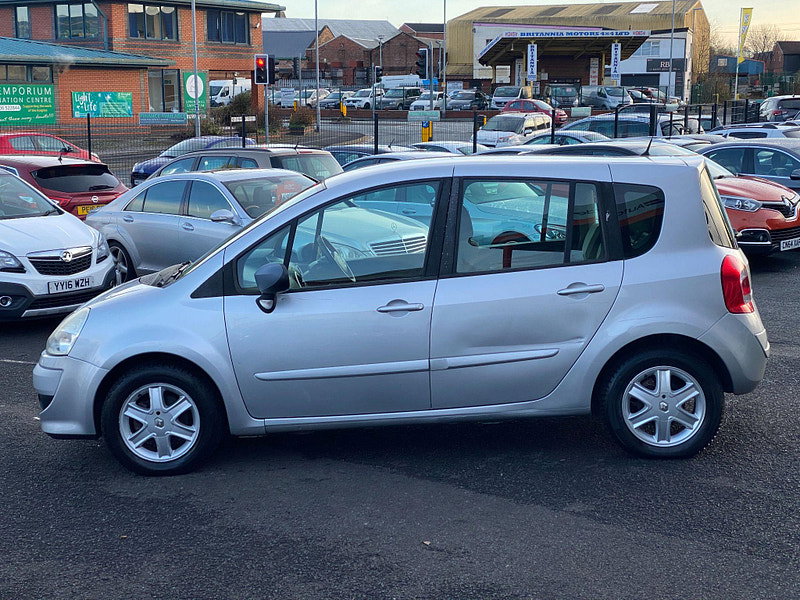 Renault Grand Modus 1.6 VVT Dynamique Auto Euro 4 5dr 5dr Automatic 2008