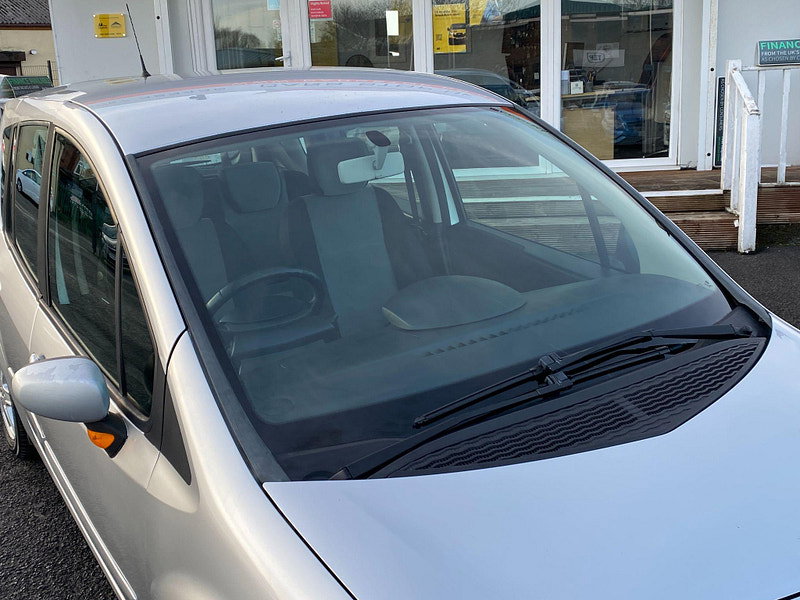 Renault Grand Modus 1.6 VVT Dynamique Auto Euro 4 5dr 5dr Automatic 2008