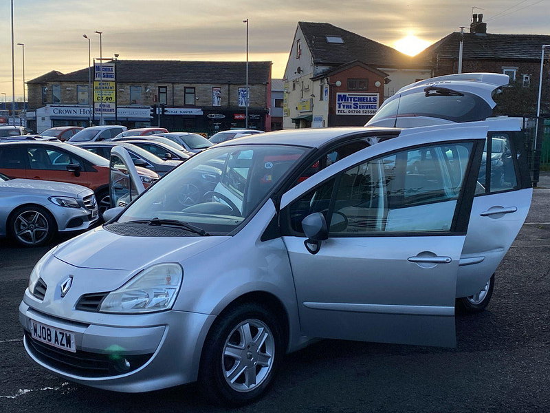 Renault Grand Modus 1.6 VVT Dynamique Auto Euro 4 5dr 5dr Automatic 2008