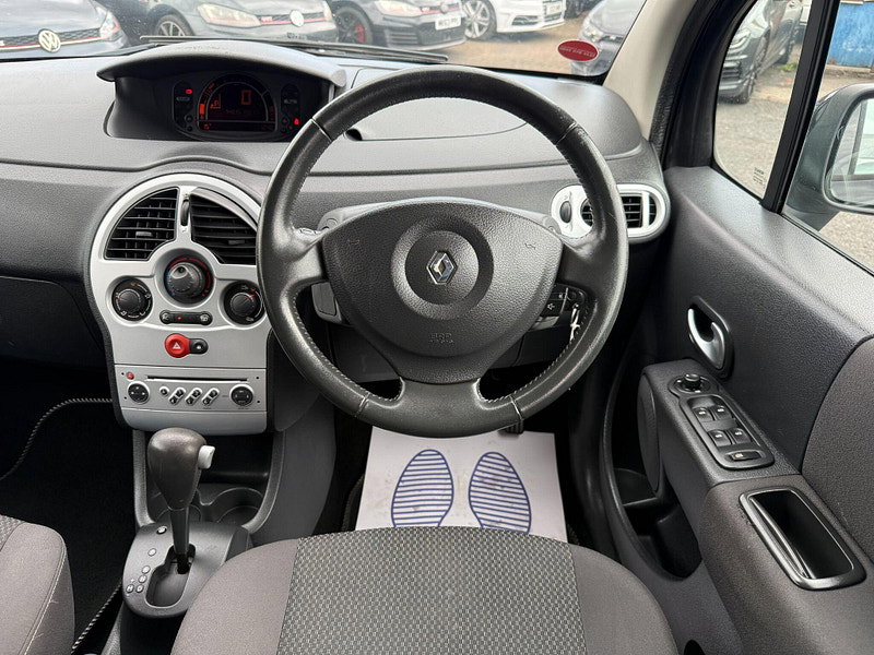 Renault Grand Modus 1.6 VVT Dynamique Auto Euro 4 5dr 5dr Automatic 2010