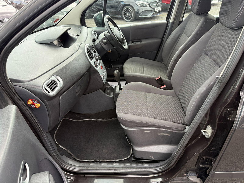 Renault Grand Modus 1.6 VVT Dynamique Auto Euro 4 5dr 5dr Automatic 2010