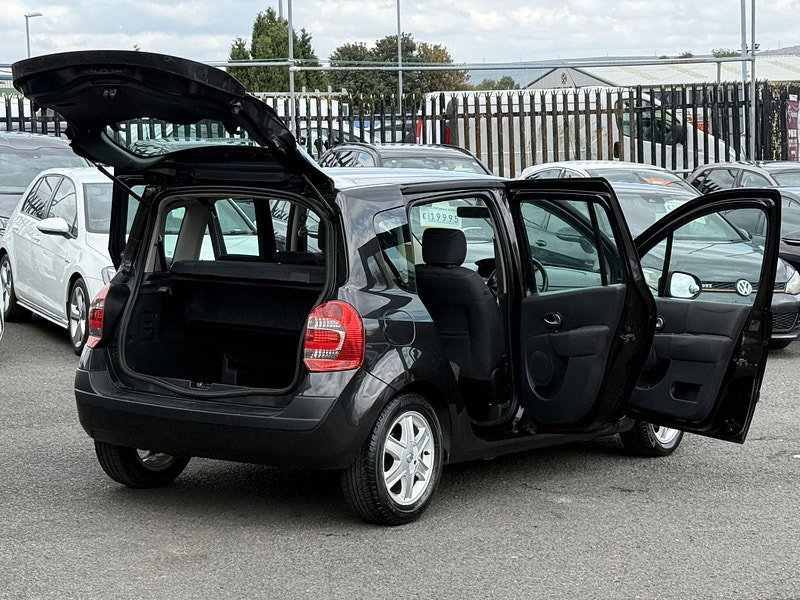 Renault Grand Modus 1.6 VVT Dynamique Auto Euro 4 5dr 5dr Automatic 2010