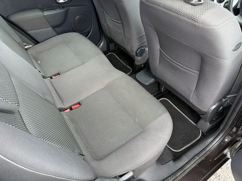 Renault Grand Modus 1.6 VVT Dynamique Auto Euro 4 5dr 5dr Automatic 2010