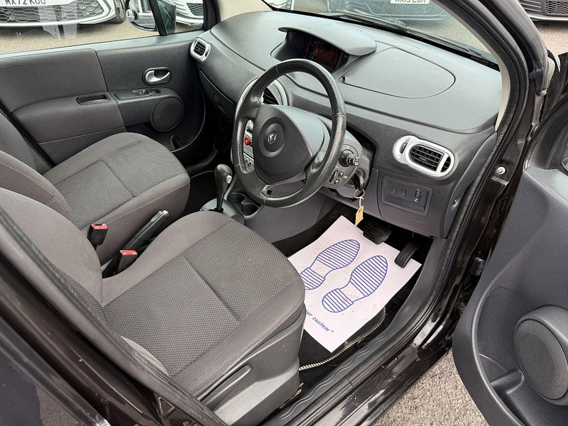 Renault Grand Modus 1.6 VVT Dynamique Auto Euro 4 5dr 5dr Automatic 2010