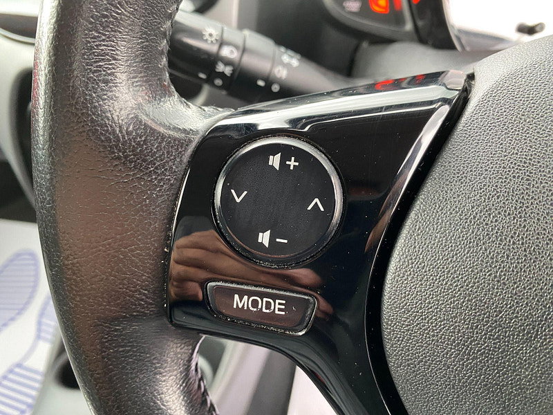 Toyota Aygo 1.0 VVT-i x-play Euro 6 5dr 5dr Manual 2019