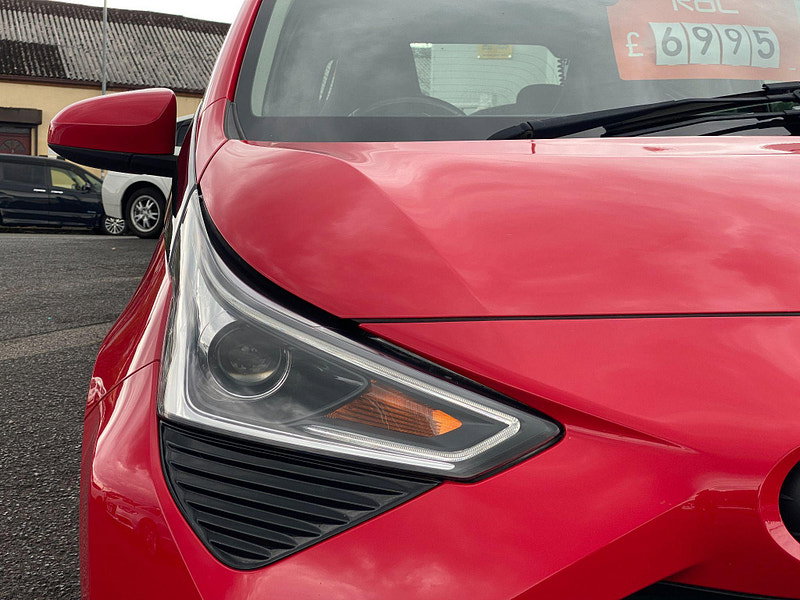 Toyota Aygo 1.0 VVT-i x-play Euro 6 5dr 5dr Manual 2019