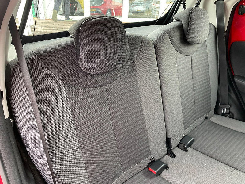 Toyota Aygo 1.0 VVT-i x-play Euro 6 5dr 5dr Manual 2019