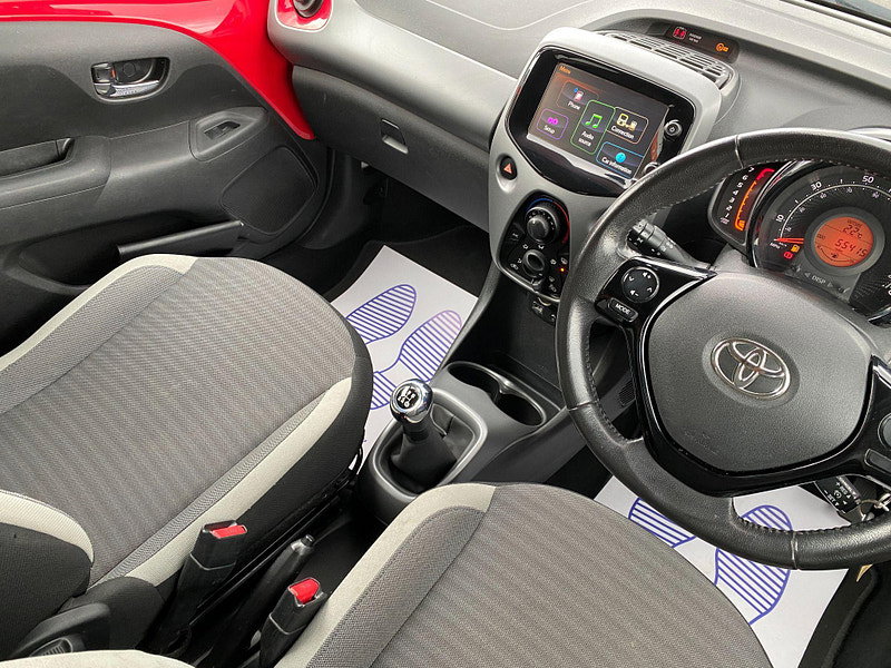 Toyota Aygo 1.0 VVT-i x-play Euro 6 5dr 5dr Manual 2019