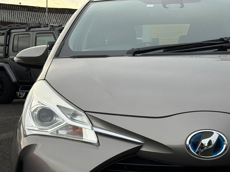 Toyota Vitz 1.5 HYBRID ELECTRIC 5dr 0dr 2017