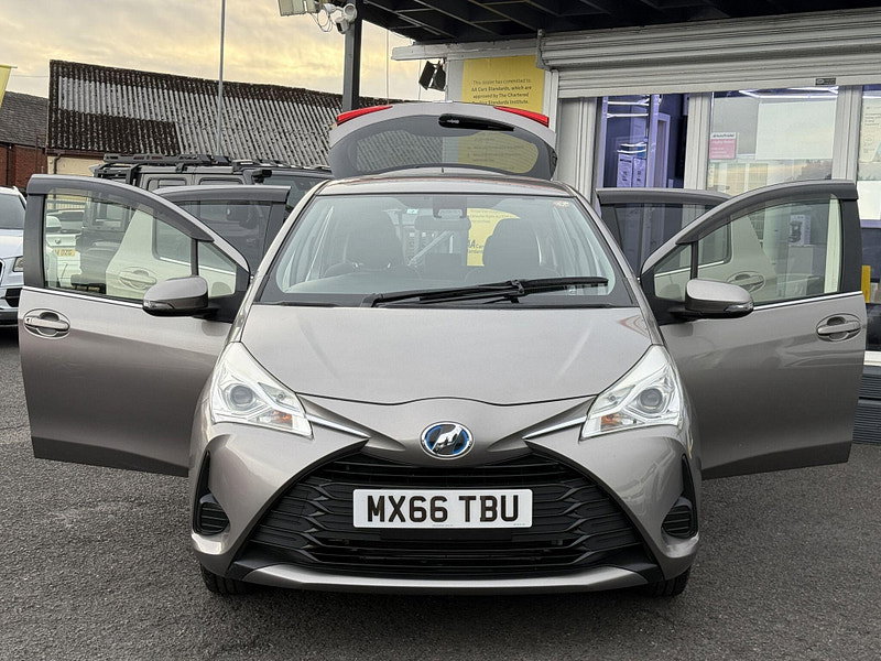 Toyota Vitz 1.5 HYBRID ELECTRIC 5dr 0dr 2017