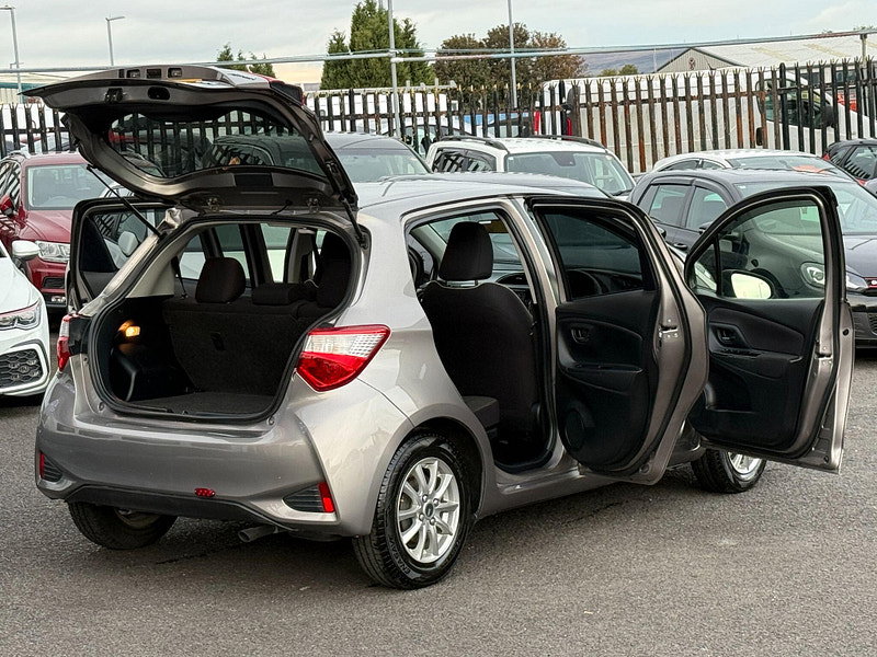 Toyota Vitz 1.5 HYBRID ELECTRIC 5dr 0dr 2017