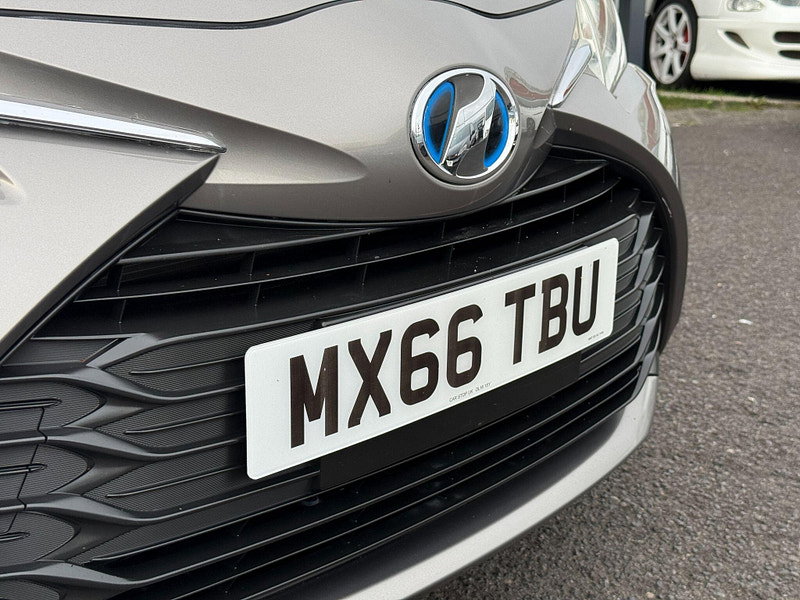 Toyota Vitz 1.5 HYBRID ELECTRIC 5dr 0dr 2017