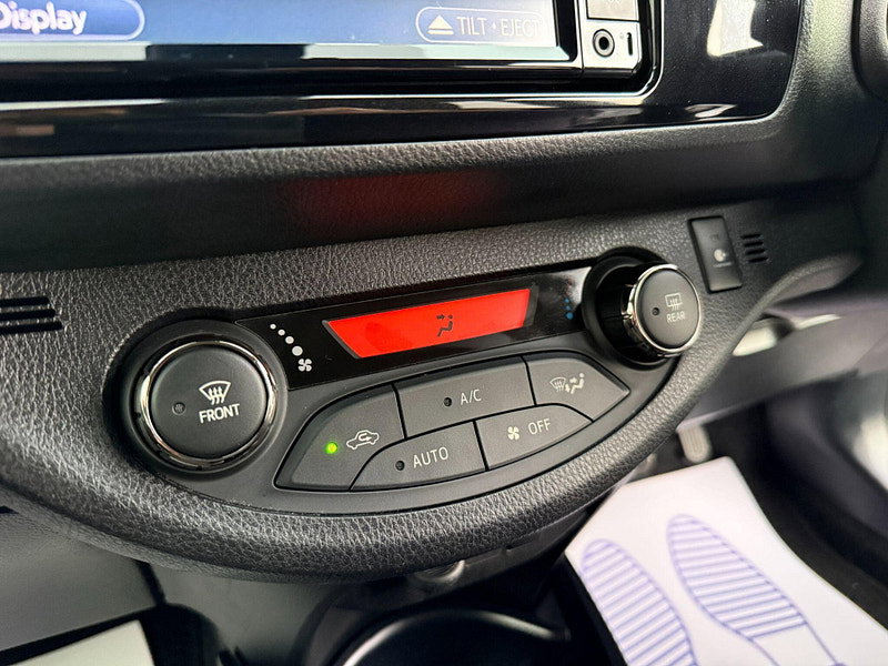 Toyota Vitz 1.5 HYBRID ELECTRIC 5dr 0dr 2017