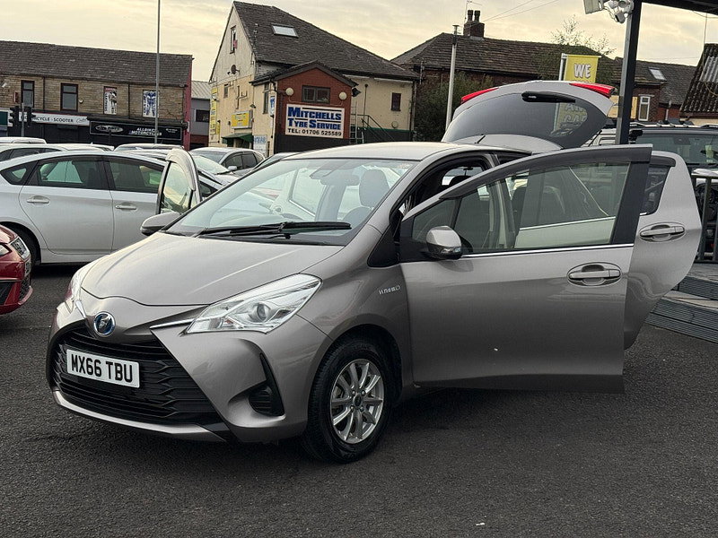 Toyota Vitz 1.5 HYBRID ELECTRIC 5dr 0dr 2017