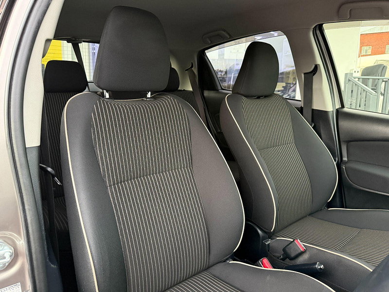 Toyota Vitz 1.5 HYBRID ELECTRIC 5dr 0dr 2017