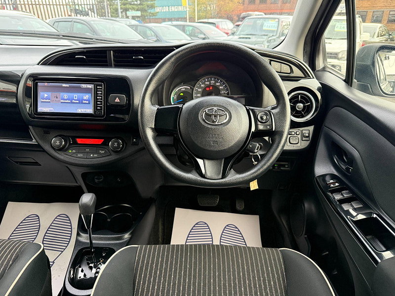 Toyota Vitz 1.5 HYBRID ELECTRIC 5dr 0dr 2017