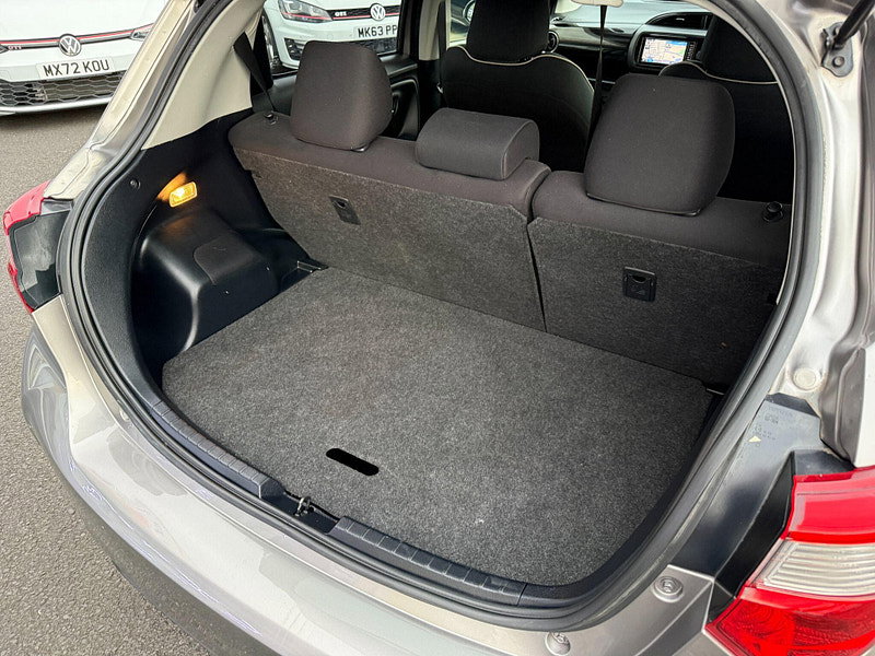 Toyota Vitz 1.5 HYBRID ELECTRIC 5dr 0dr 2017