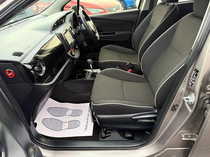 Toyota Vitz 1.5 HYBRID ELECTRIC 5dr 0dr 2017