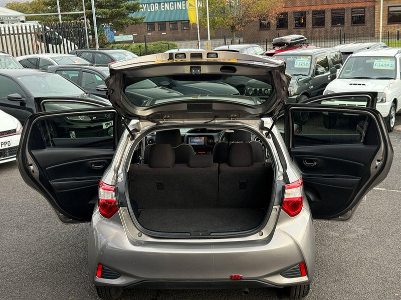 Toyota Vitz 1.5 HYBRID ELECTRIC 5dr 0dr 2017
