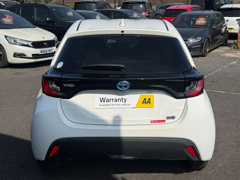 Toyota Yaris 1.5 VVT-h Design E-CVT Euro 6 (s/s) 5dr 5dr Automatic 2021