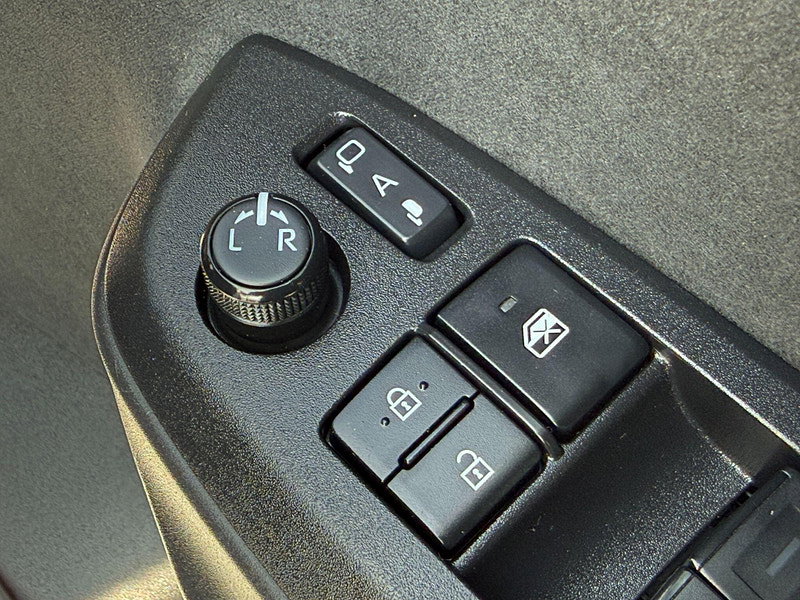 Toyota Yaris 1.5 VVT-h Design E-CVT Euro 6 (s/s) 5dr 5dr Automatic 2021
