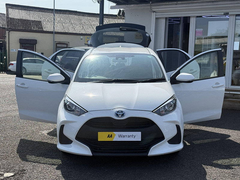 Toyota Yaris 1.5 VVT-h Design E-CVT Euro 6 (s/s) 5dr 5dr Automatic 2021