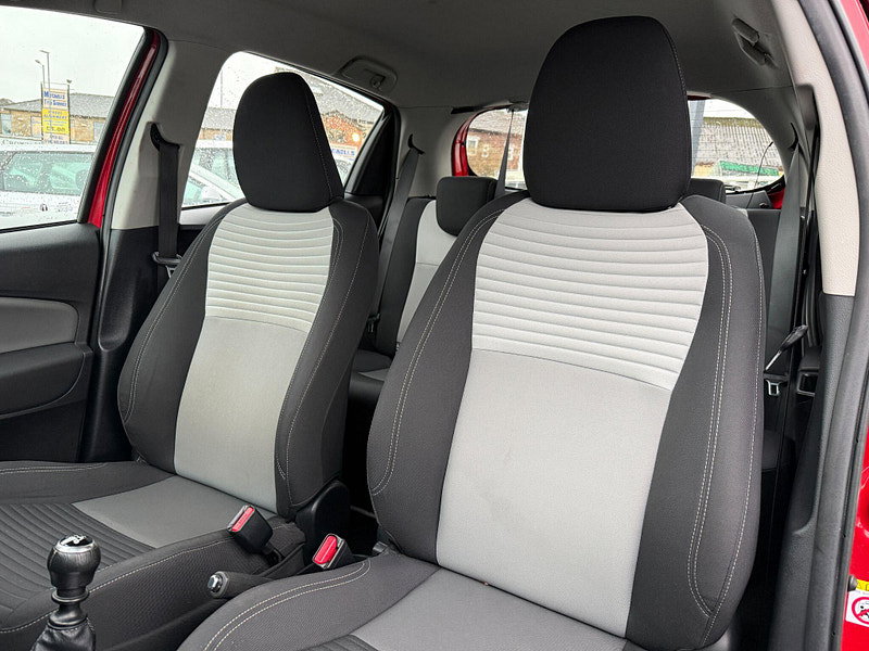 Toyota Yaris 1.5 VVT-i Icon Tech Euro 6 5dr 5dr Manual 2018