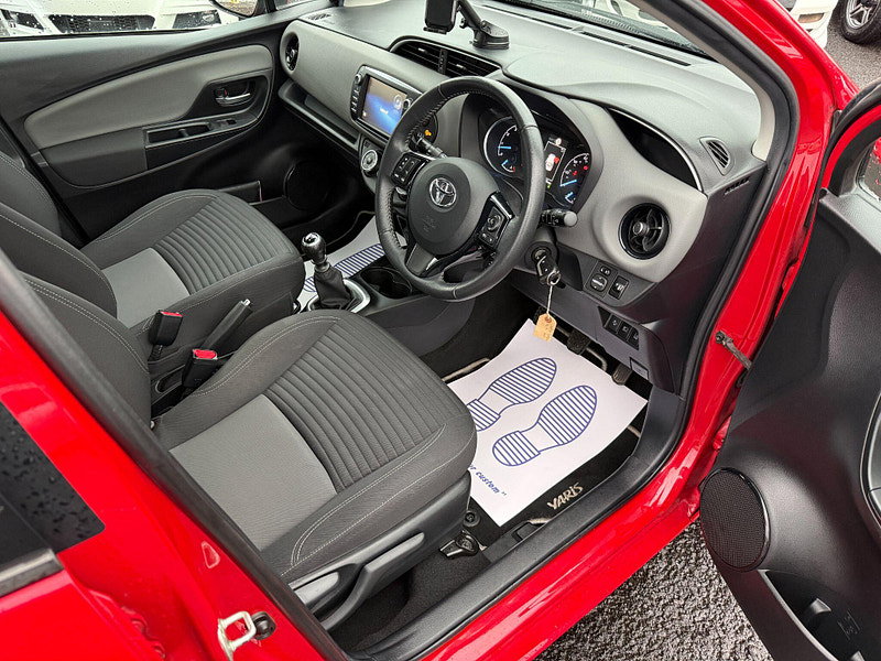 Toyota Yaris 1.5 VVT-i Icon Tech Euro 6 5dr 5dr Manual 2018