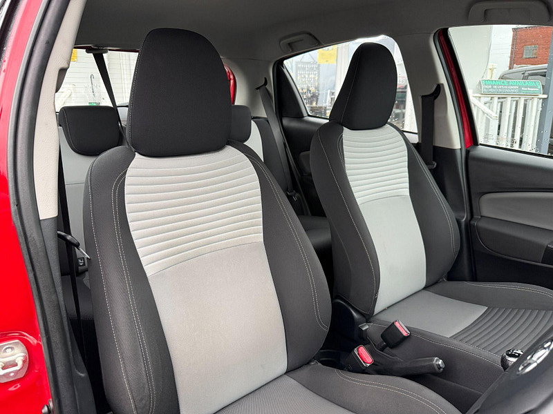 Toyota Yaris 1.5 VVT-i Icon Tech Euro 6 5dr 5dr Manual 2018