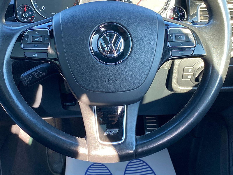 Volkswagen Touareg 3.0 TDI V6 BlueMotion Tech R-Line Tiptronic 4WD Euro 6 (s/s) 5dr 5dr Automatic 2015