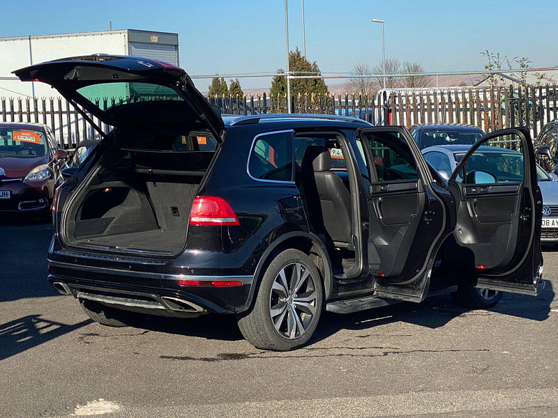 Volkswagen Touareg 3.0 TDI V6 BlueMotion Tech R-Line Tiptronic 4WD Euro 6 (s/s) 5dr 5dr Automatic 2015