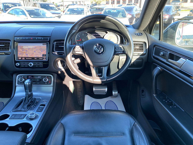 Volkswagen Touareg 3.0 TDI V6 BlueMotion Tech R-Line Tiptronic 4WD Euro 6 (s/s) 5dr 5dr Automatic 2015