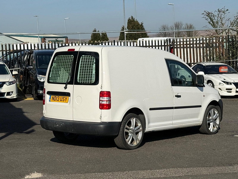 Volkswagen Caddy 1.6 TDI BlueMotion Tech C20 Startline L1 H1 4dr 4dr Manual 2013